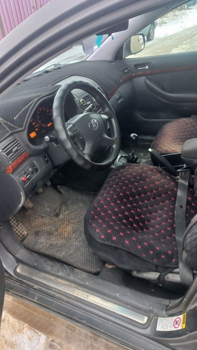 Тоята авенсис 1,8