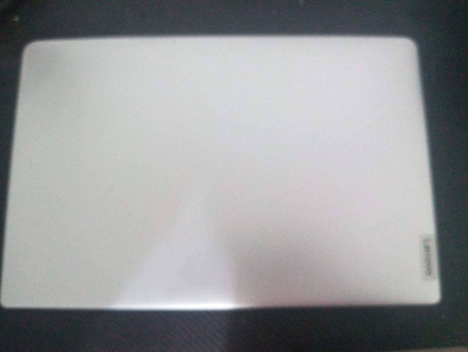 Vand  Laptop Lenovo  gri