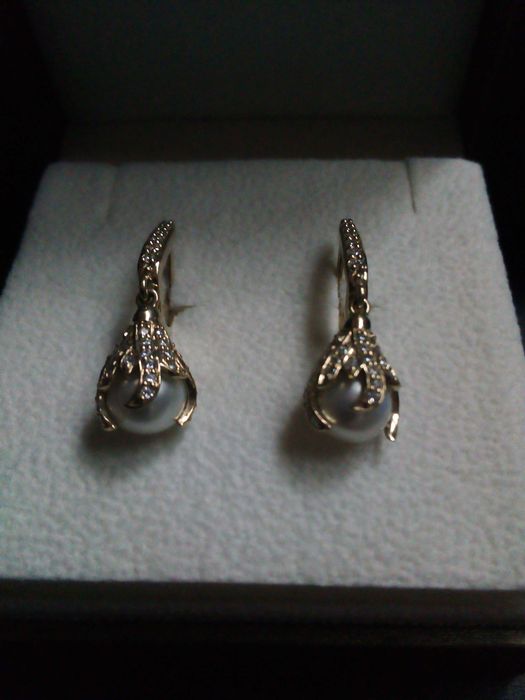 18 к. златни с диаманти обеци и пръстен корона/обеци 14 к. с диаманти