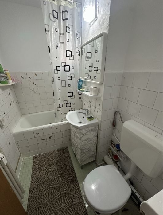 Inchiriez Apartament