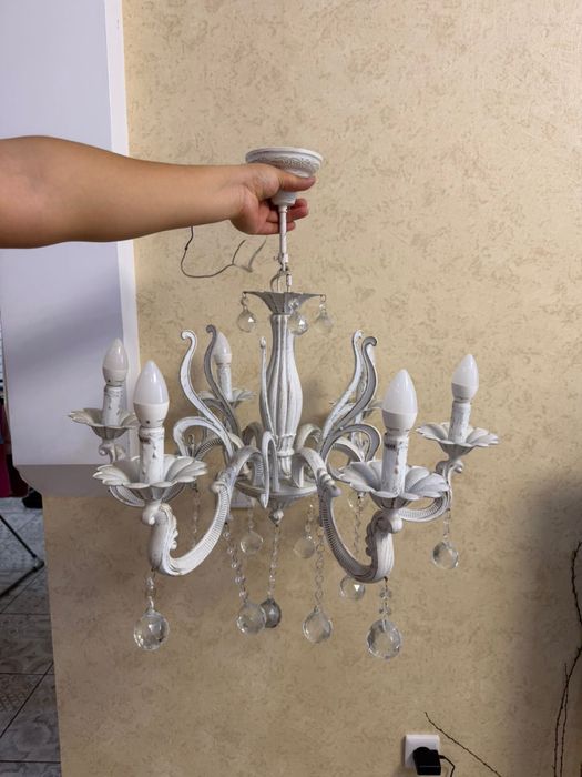 Продам люстру в зал