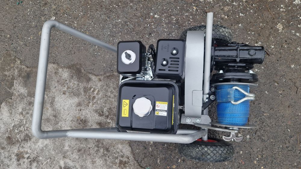 Vănd troliu pe benzină 2 tone