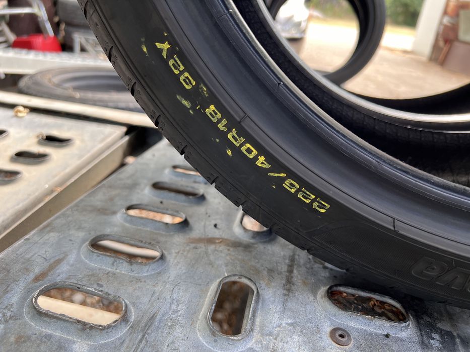 225/40/18 2 броя летни гуми SAVA GERMANY като нови 7мм Дот 23