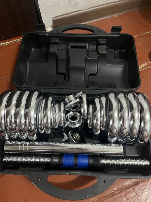 Продам набор гантелей