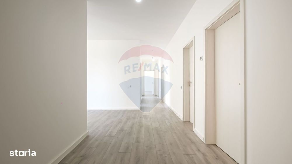 Casă cu 5 camere de vânzare, Hălchiu