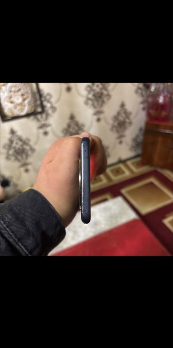 xotira 8/256 rangi qora chaqa chuqusi yuq kar dak bor
