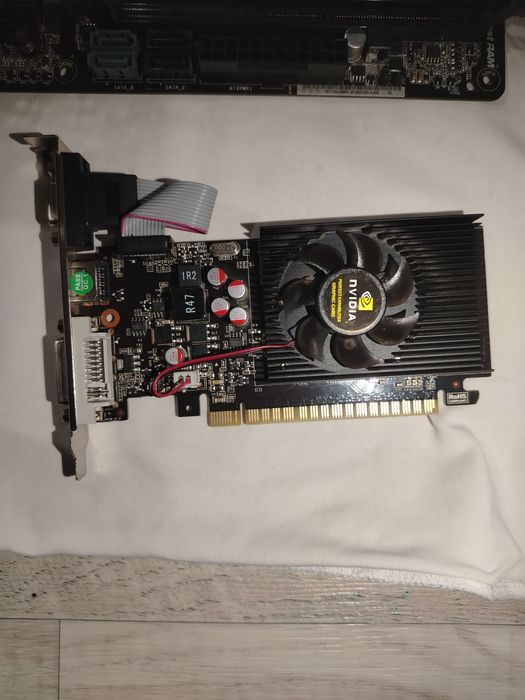 Продам компьютерные комплектующие (срочно)