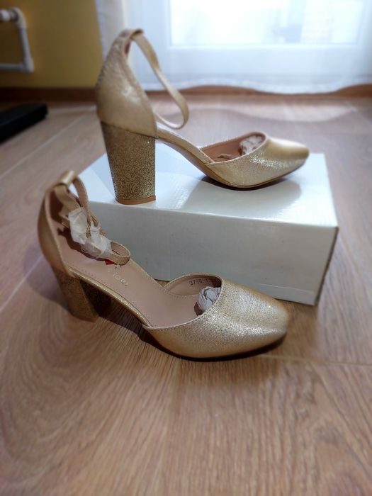 Pantofi eleganți nr 37