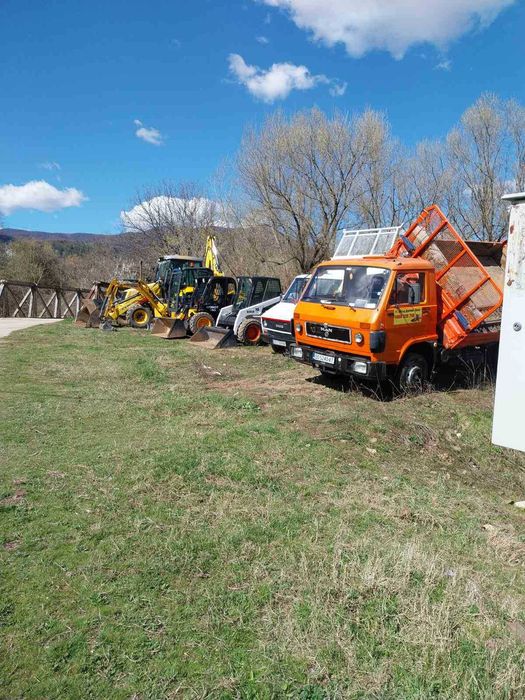 Услуга с комбиниран багер, самосвал валяк и асфалтополагачка!!!