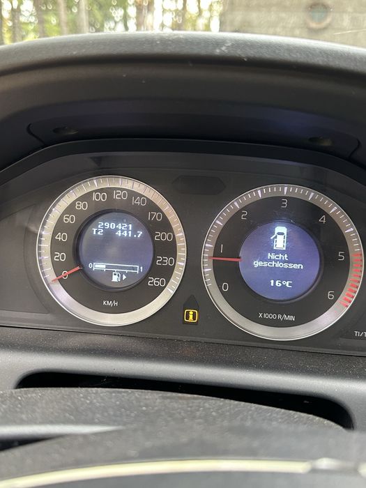 VOLVO XC60 2010 — imagine 5