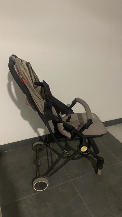 Продам прогулочную коляску