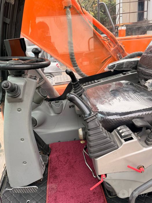 Продается экскаватор Doosan dx210 колесный