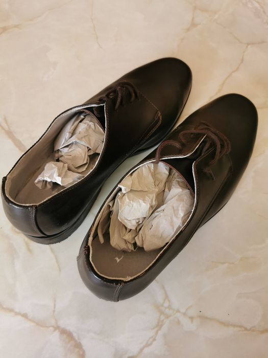 Vând pantofi piele maro militari