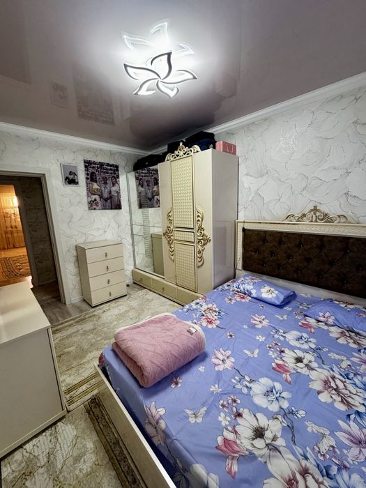 Продам спальный гарнитур