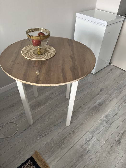 Кухонный стол, обеденный