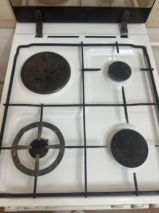Продам газ плиту