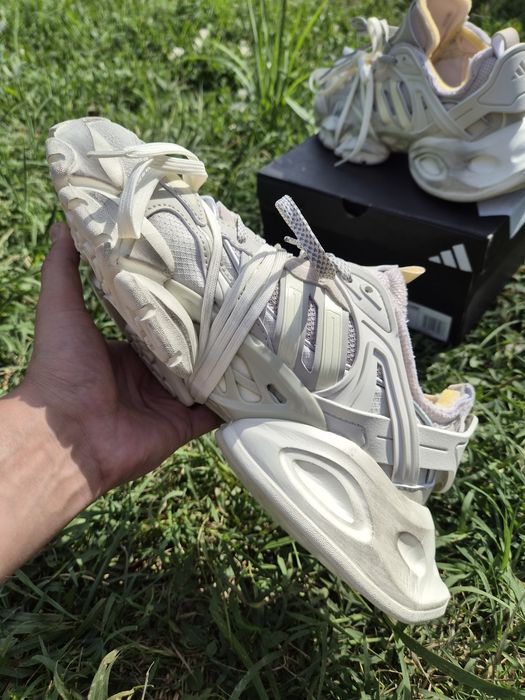 Adidas XLG Runner Deluxe Wonder Beige, mărimi de la 36 la 45