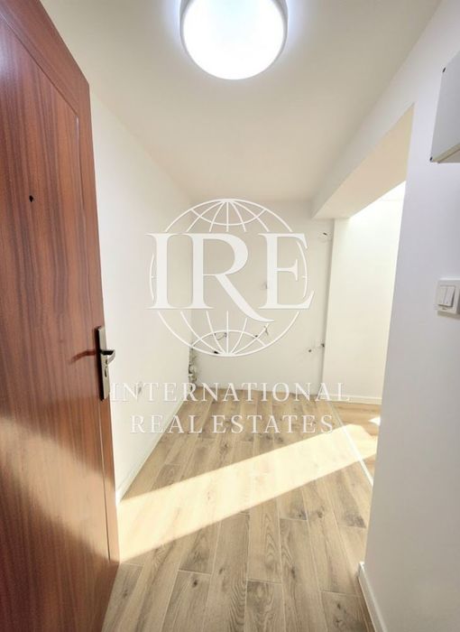 Продава се Едностаен апартамент в Варна, Гранд Мол Варна - 15 кв.м за 2800 €/кв.м - Снимка #5