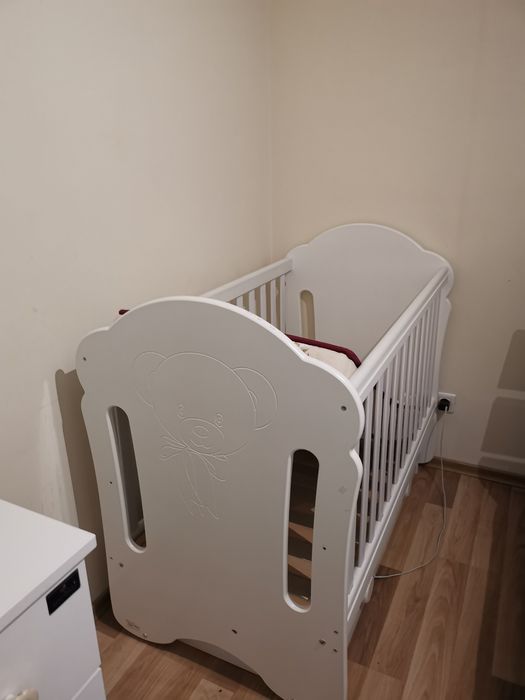 Дървено бебешко/детско легло Lorelli Matrix New с матрак Pierre Cаrdin