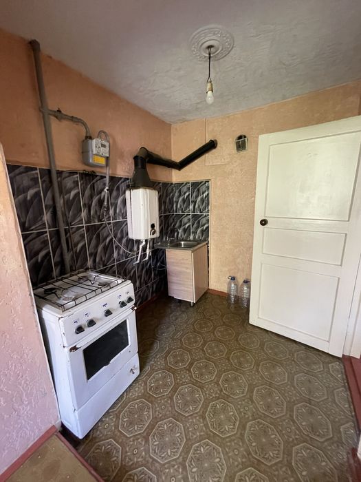 Oxangaron 2 xonali uy sotiladi