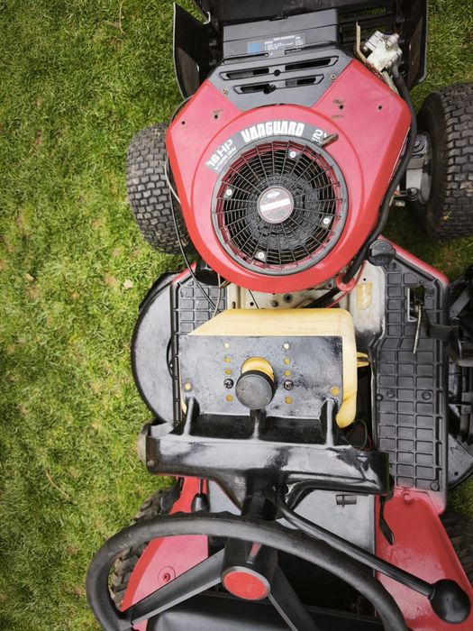 Tractoraș gazon Cast