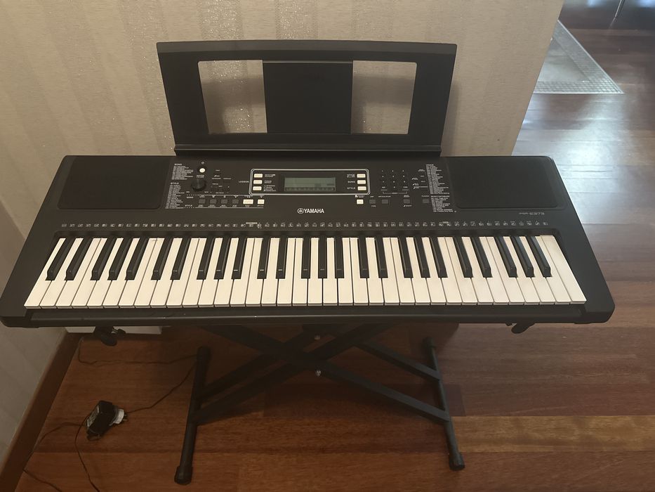 Синтезатор Casio psr e373
