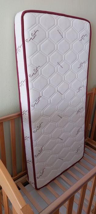 Детска кошара/легло от масивно дърво