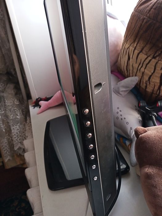 Продам телевизор LG 40000 ТГ.