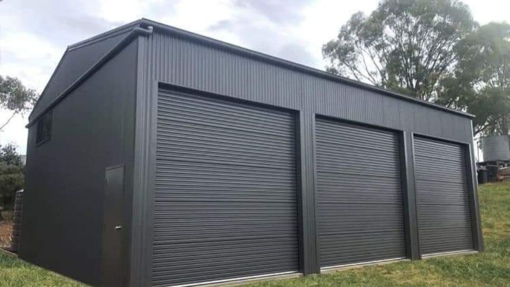 Vând hală metalică 10 X 20