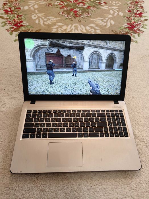 * Ноутбук Асус *