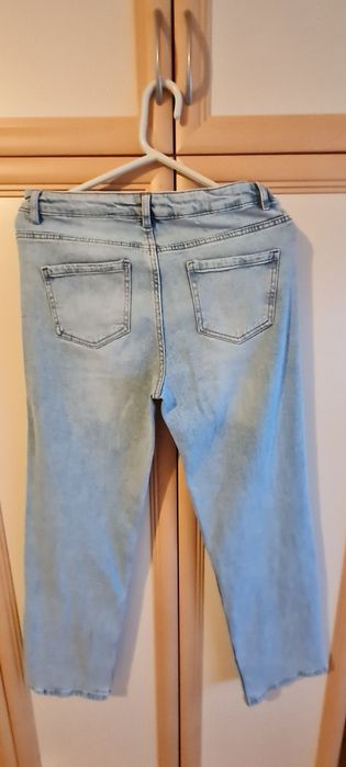 Чисто нови дамски дънки