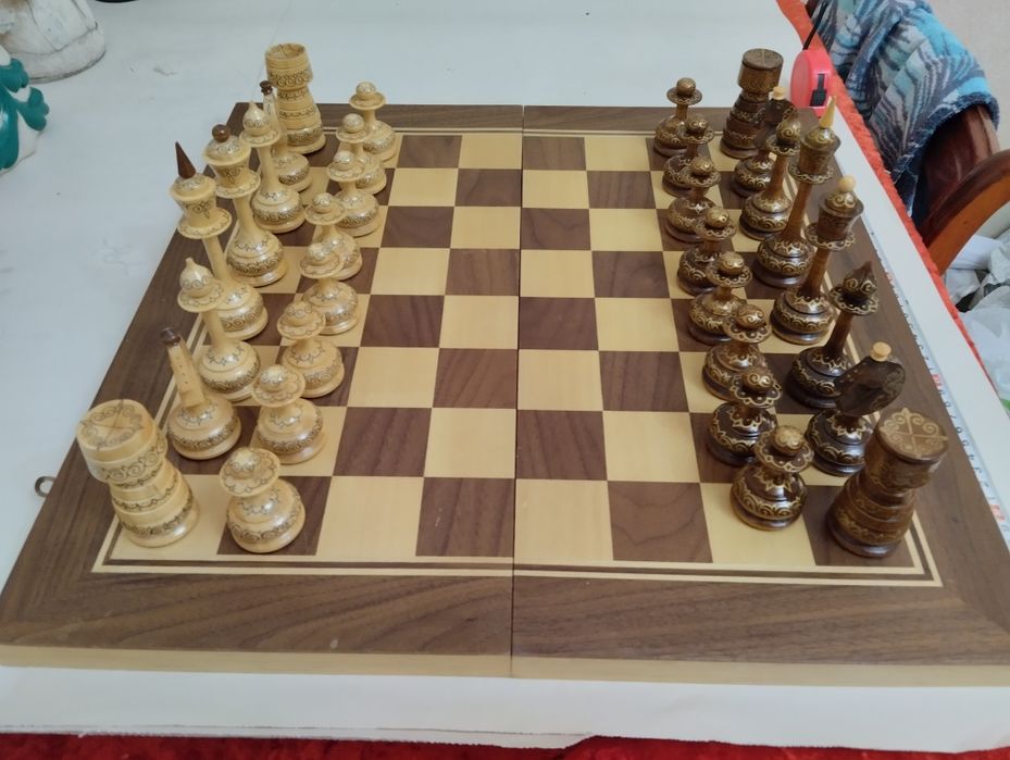 Шахматы большие продам