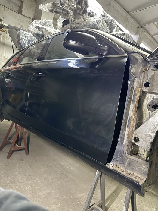 Portiera usa fata spate stanga dreapta Audi A4 B8 8K Break Negru LZ9Y