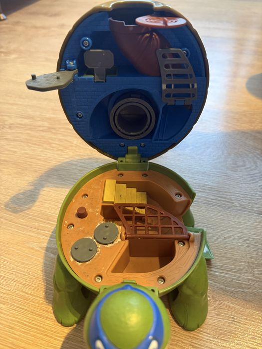 Черепашки ниндзя. Микро база. Леонардо. Оригинал.