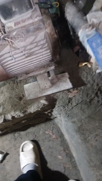 Elektrobvegetl mator сотилади 3 ф   1ф ишлаеди зур сув насос