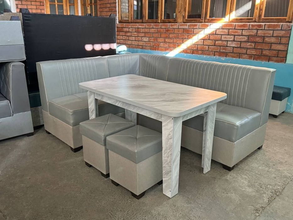 Продаётся новый кухонный уголок