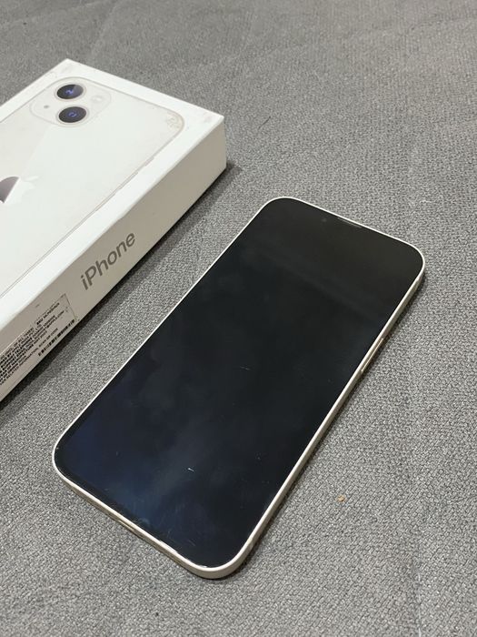 Айфон 13 в хорошем состоянии