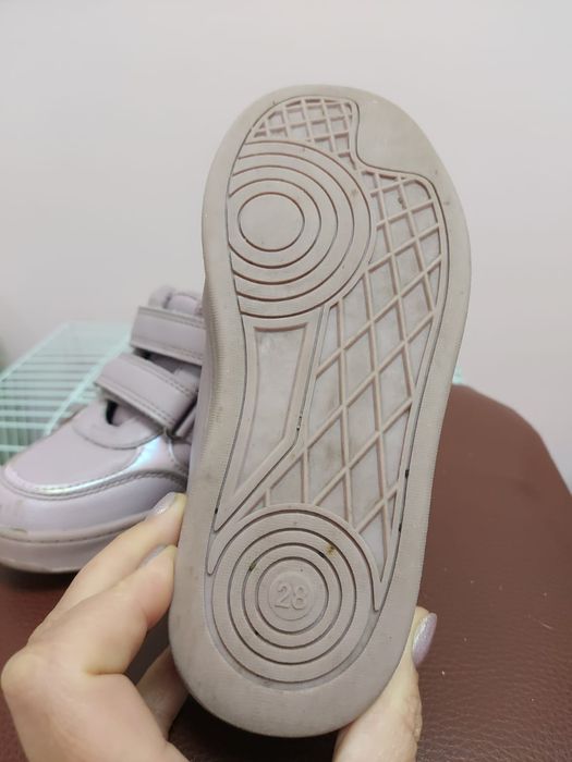 Продам весенние ботинки