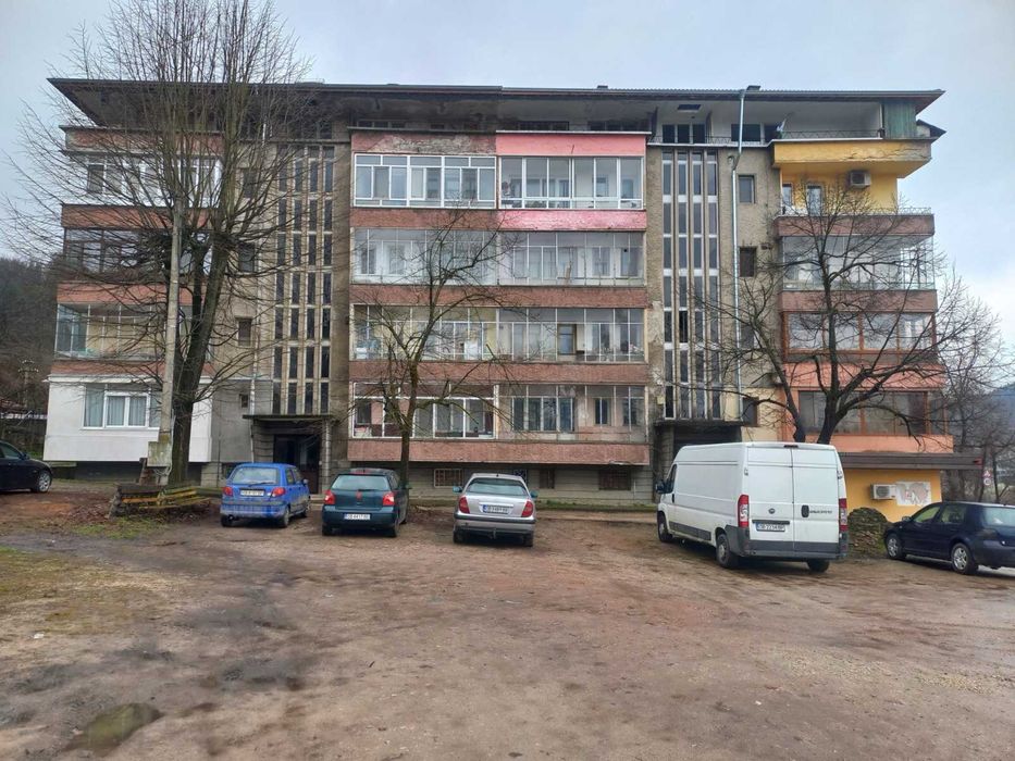 Продава се Тристаен апартамент в Троян - 75 кв.м за 646 €/кв.м - Снимка #1