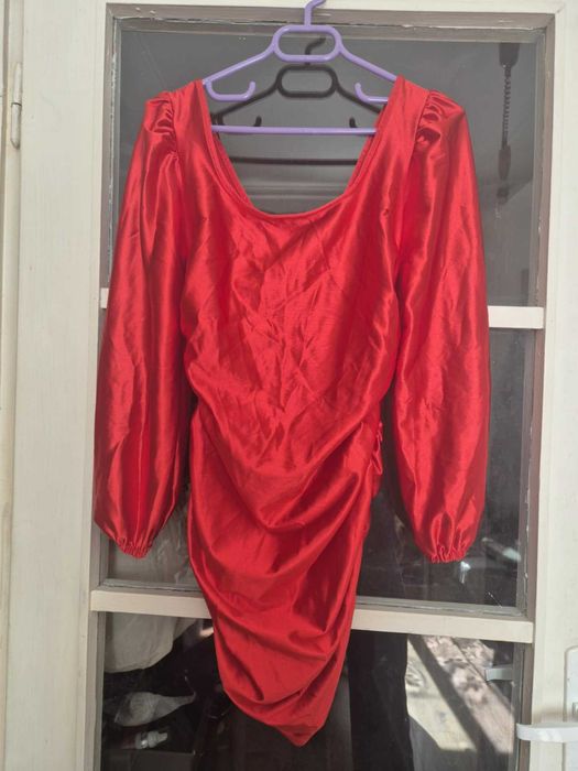 Къса червена рокля S-M