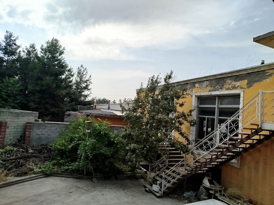 Ховли Уй яшаш у-н Сотилади.6,5 сотых.