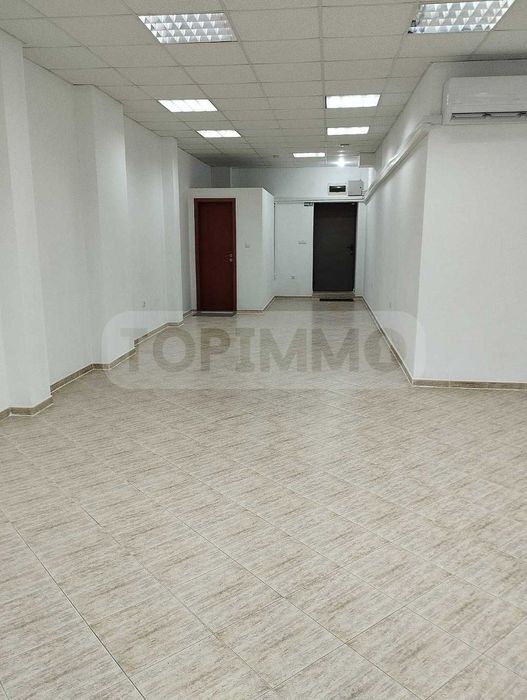 Дава се под наем Магазин в Варна, Левски - 75 кв.м за 1530 € - Снимка #3