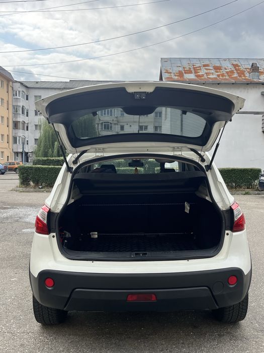 Nissan Qashqai 1.5 dci,110cp