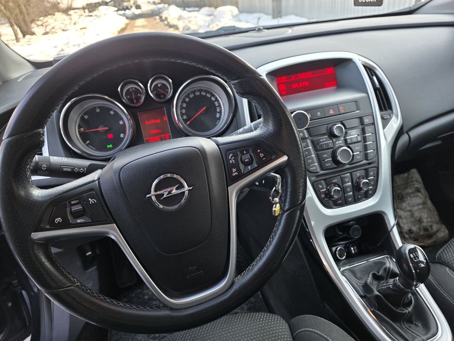 Opel Astra J 2011 1.7 CDTI Euro 5