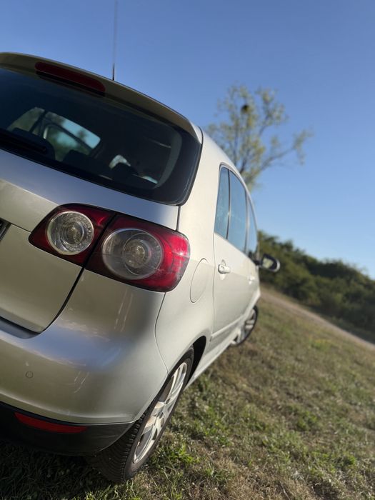 Volkswagen Golf Plus 1.6 MPI 102 CP | Benzină | 2006