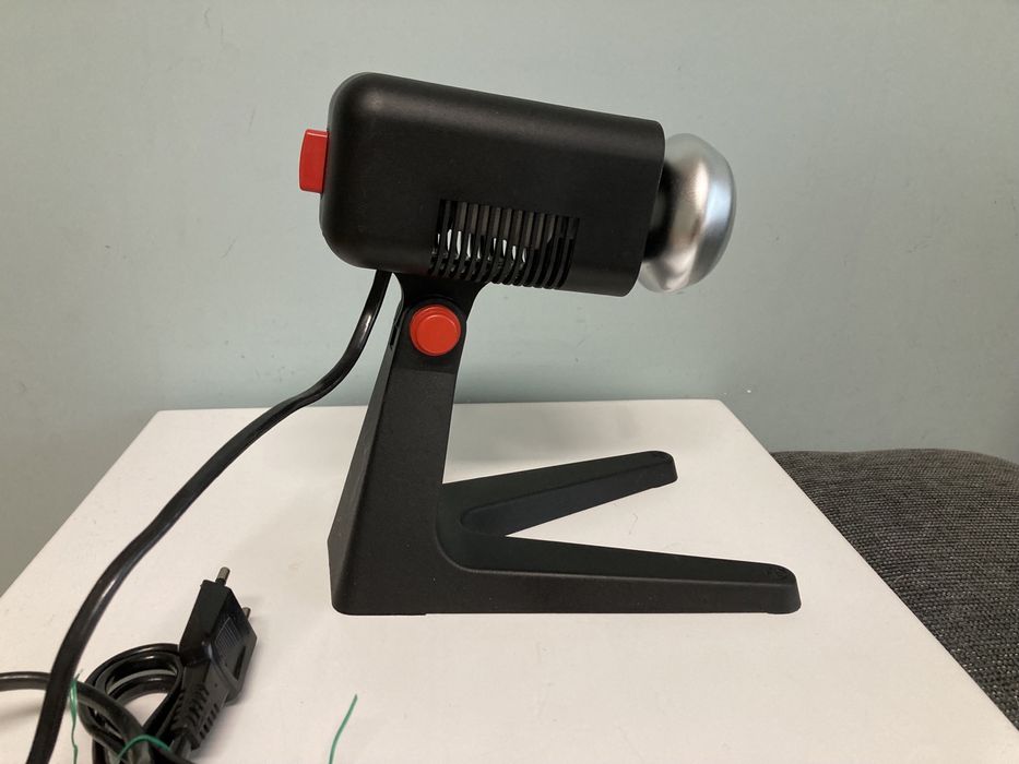 Ретро настолна лампа в черно и червено / 80-те