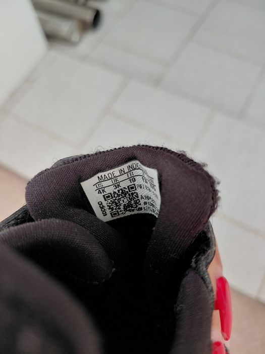 Обувки Adidas 19 номер