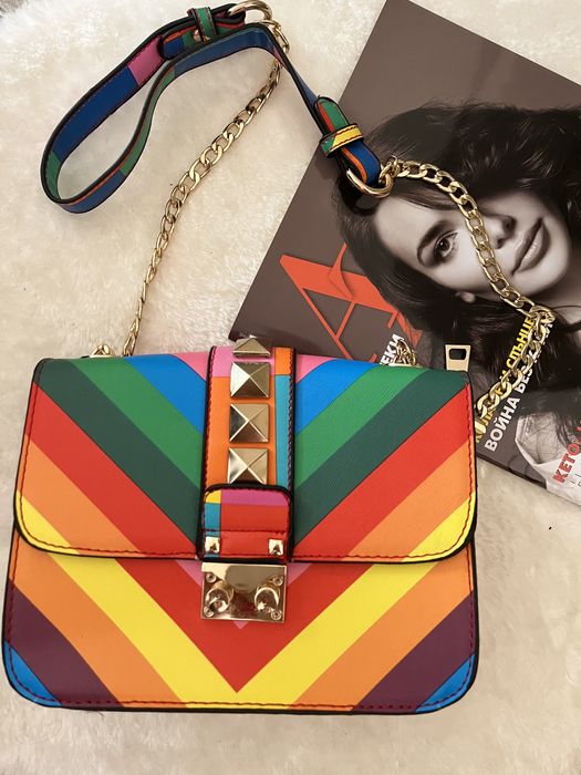Дамска шарена чанта