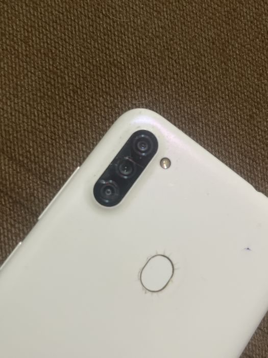 Продам телефон Samsung Galaxy A11