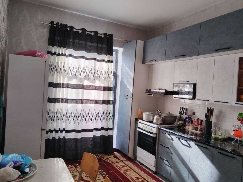 Участка сотилади Уратепа махаллада, бетонкадан 1300 метр ичкарида